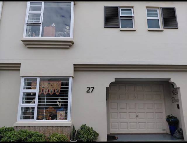 3 BEDROOM TOWNHOUSE FOR SALE IN DURBAN NORTH